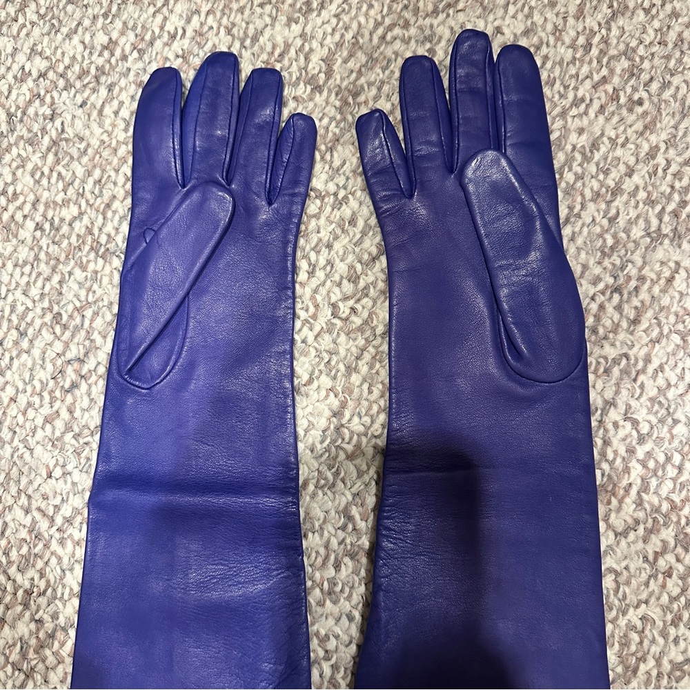 Hoss Intropia purple leather gloves